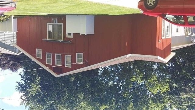 6 Unit building in Oregon, IL - 504 S 9th St