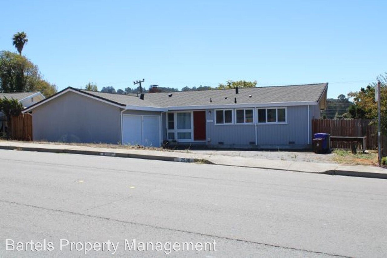 Primary Photo - 3 br, 2 bath House - 2508 Moyers Rd