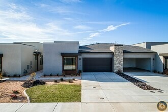 Building Photo - 2814 Oak Cir
