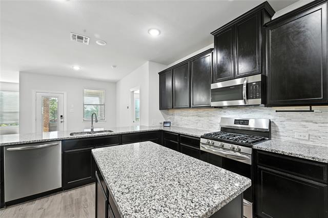 Foto del edificio - 16320 Brayton Rd
