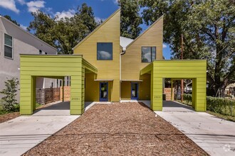 Building Photo - 2900 Gonzales St