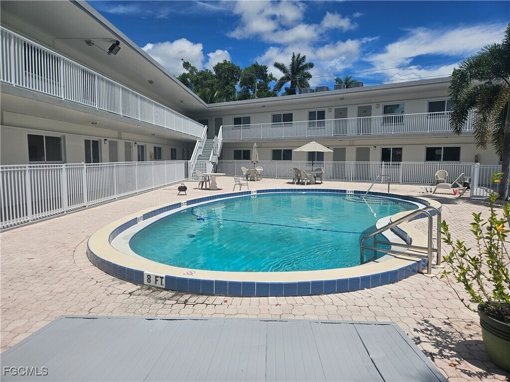 Foto principal - 2590 First St