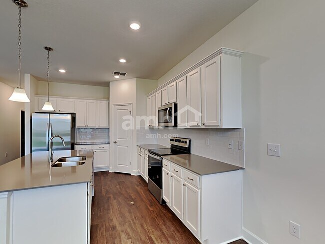 Building Photo - 1058 Walden Pond Drive