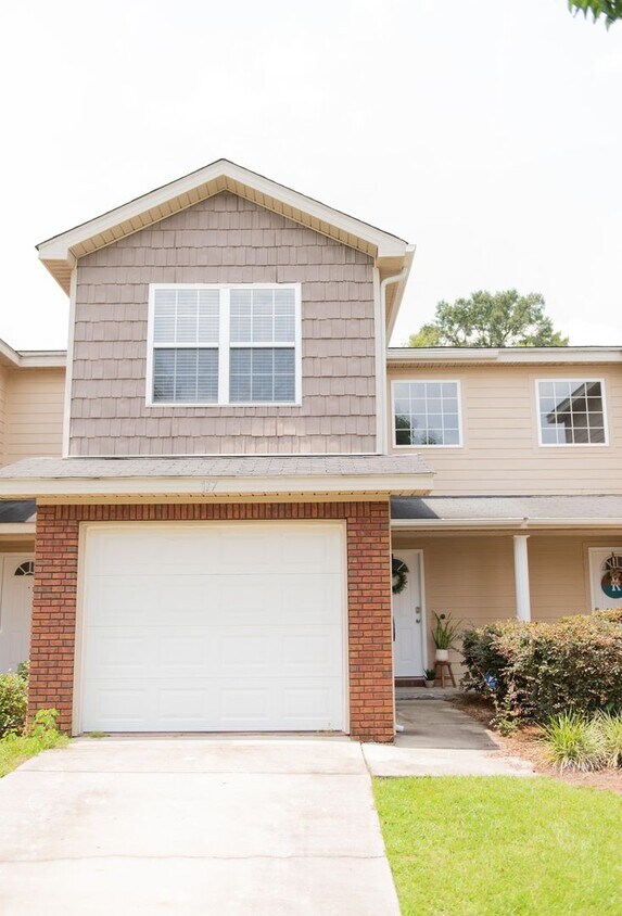 Primary Photo - 117 Cody Dr