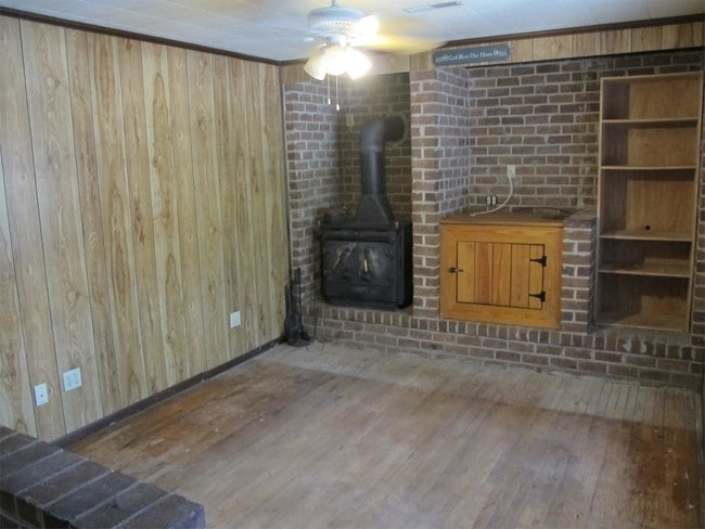 Building Photo - 107 Houseworth St