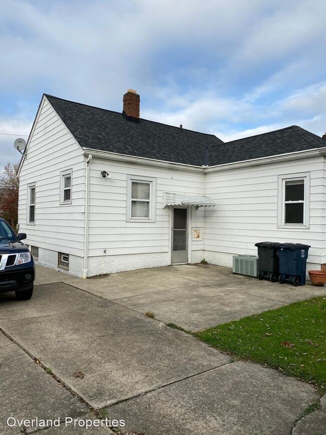 Building Photo - 3 br, 1 bath House - 5668 Wellington Rd