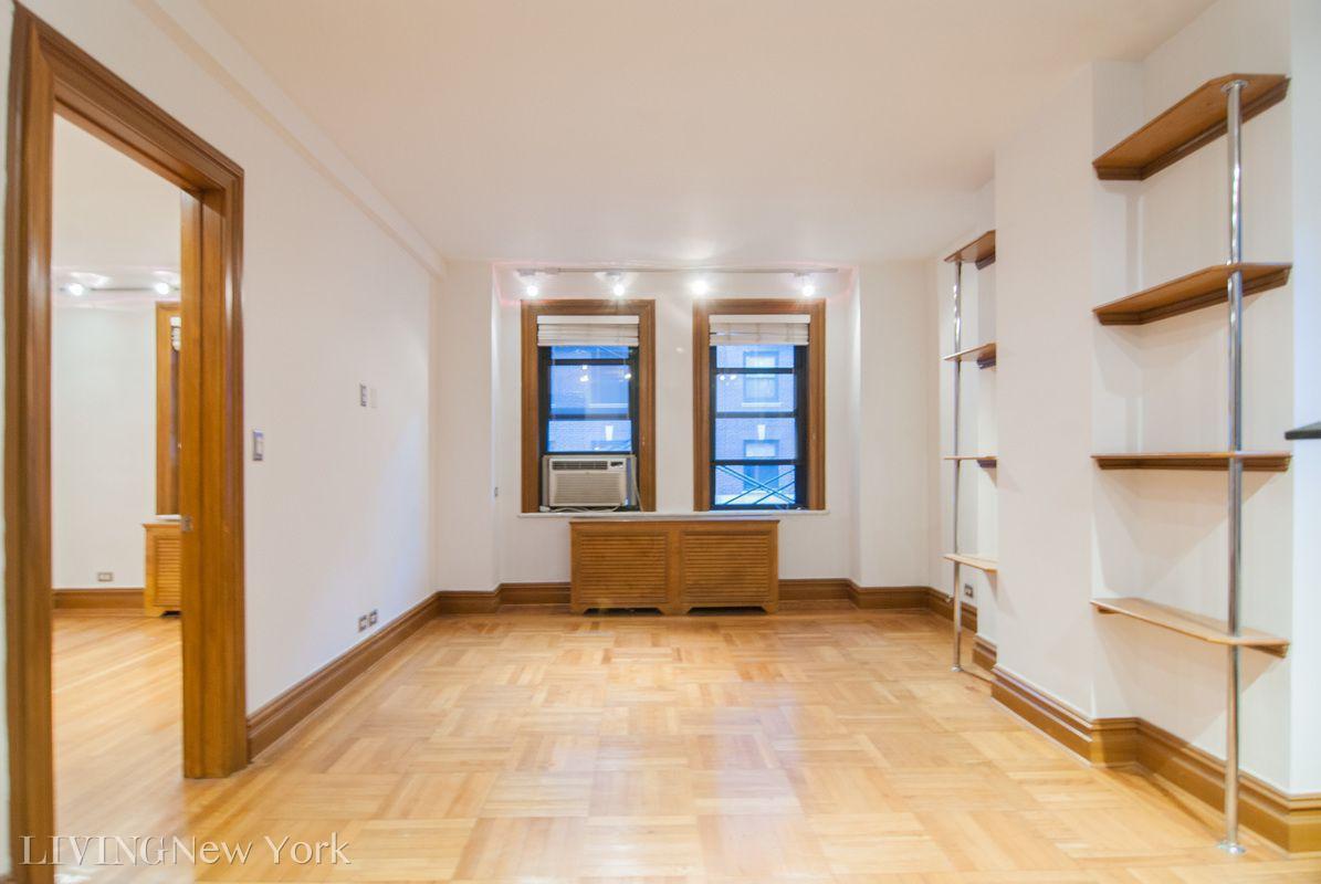 Primary Photo - 151 W 58th St