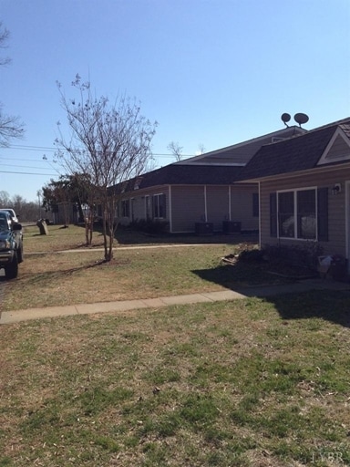 Primary Photo - Peaks Crossing Apartments