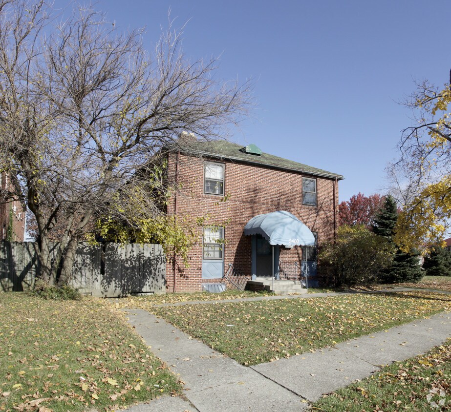 Building Photo - 3460-3472 E Broad St