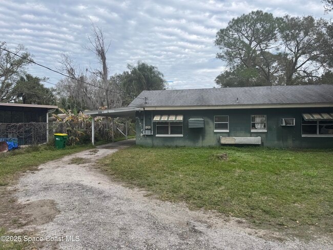 Building Photo - 358 Palm Ave