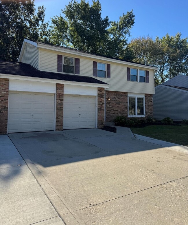 Building Photo - 361 St Thomas Dr