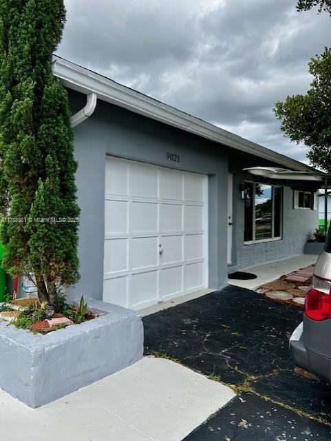 Building Photo - 9021 NW 24th Pl