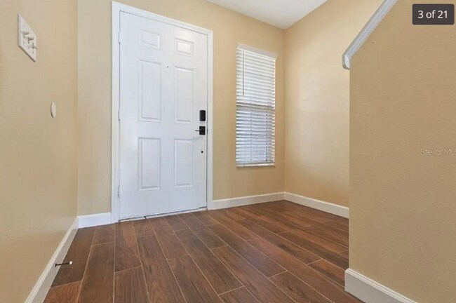 Foto del edificio - 553 Cresting Oak Cir