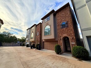 Building Photo - 11206 Mattina Dr