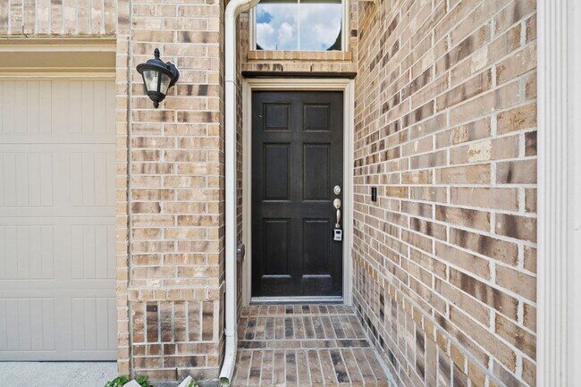 Building Photo - 24303 Golden Fallow Dr