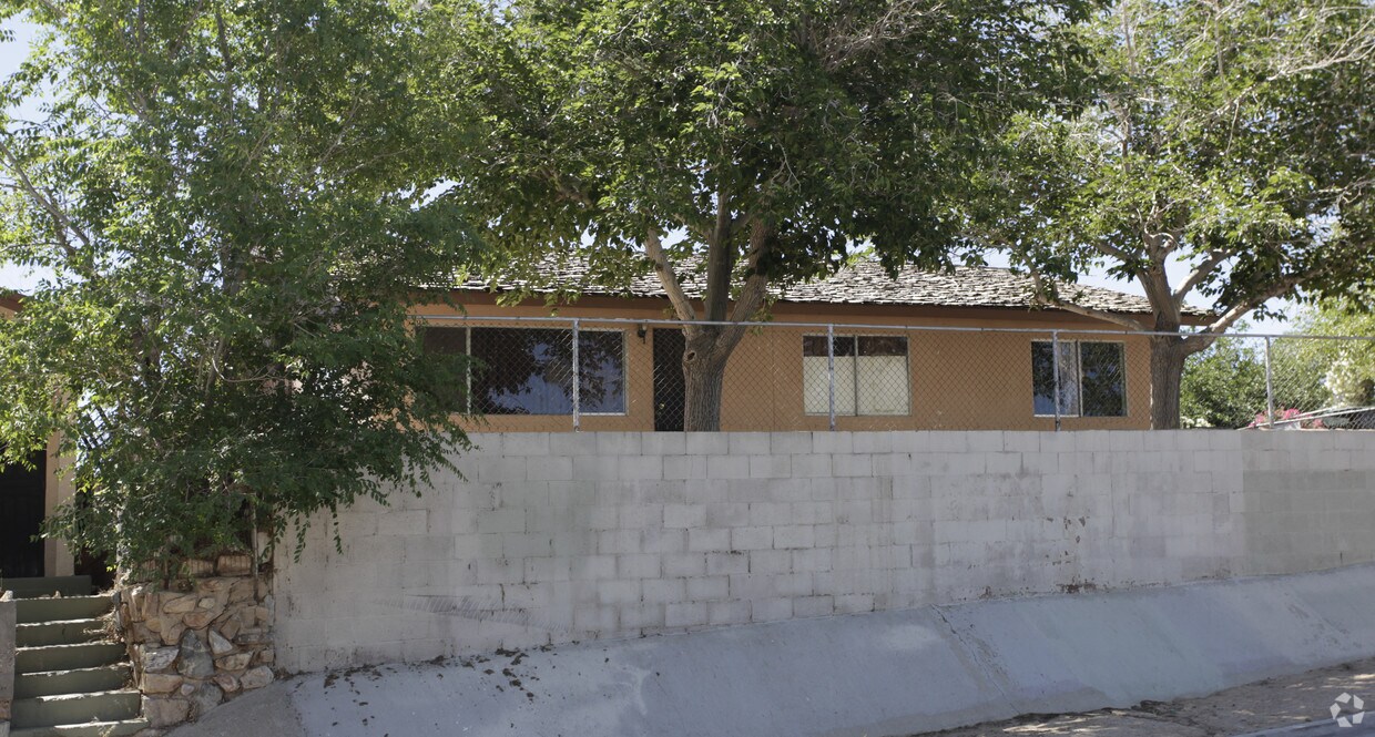 Foto del edificio - 15521-15531 4th St