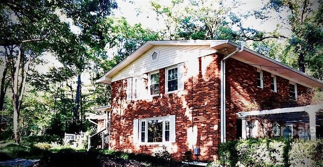 Building Photo - 1024 Timber Lake Dr