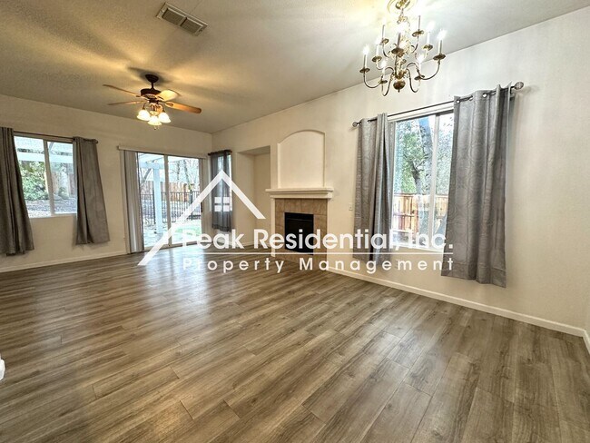 Foto del edificio - 3 br, 2 bath House - 104 Argyle Ct