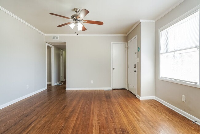 Building Photo - 224 Tanglewood Cir NE