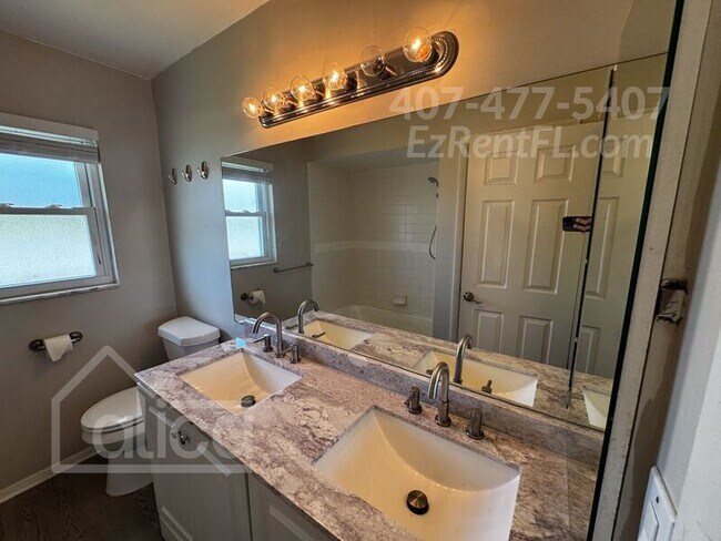 Foto del edificio - 2 Brentwood Ln
