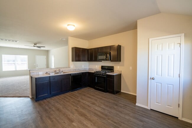 Building Photo - * * * $1,000 Move-In Special * * * Gorgeous 4 Bed 2 Bath Home in Mustang! * * * $1,000 Move-In Sp...