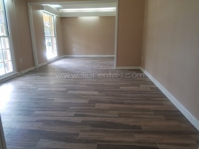 Building Photo - Home in Broadmoor Terrace available