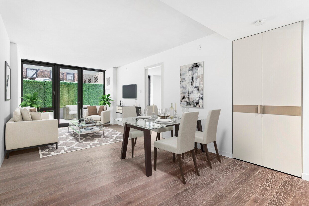 Foto principal - 302 E 96th St