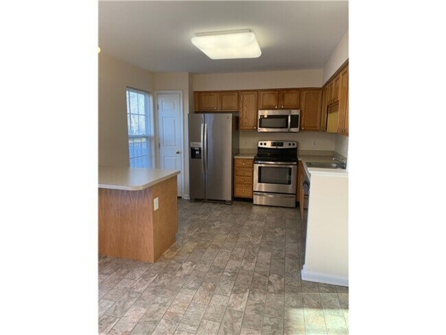 Building Photo - 51 N Bellwoode Dr