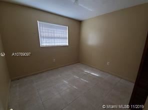 Building Photo - 2 br, 1 bath  - 131 NW 77th St Apt 2