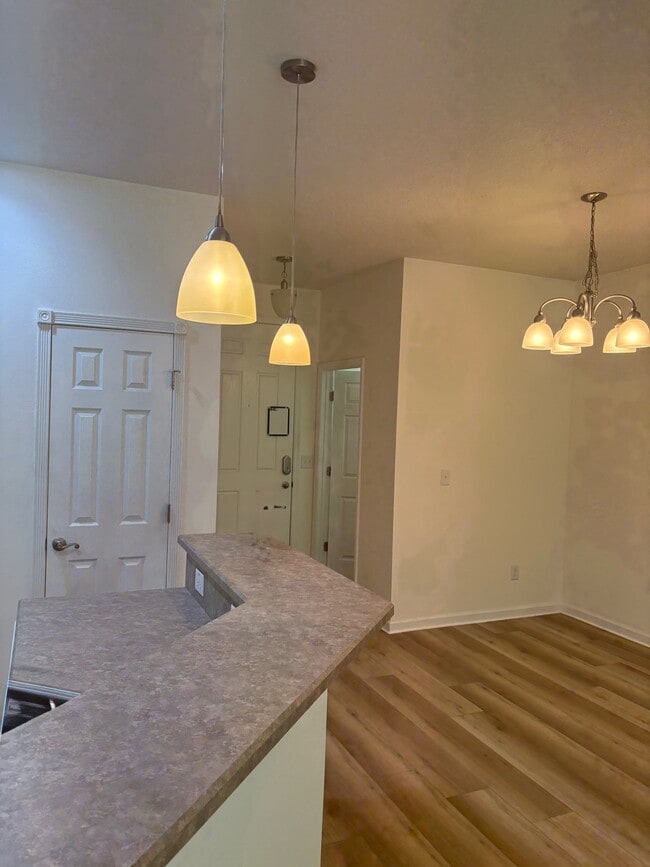 Building Photo - 654 Mount Olympus Blvd
