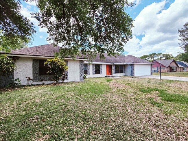 Foto del edificio - 2655 Wagon Rd