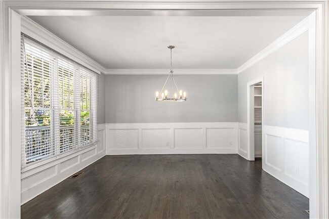 Building Photo - 207 Mellrich Ave NE