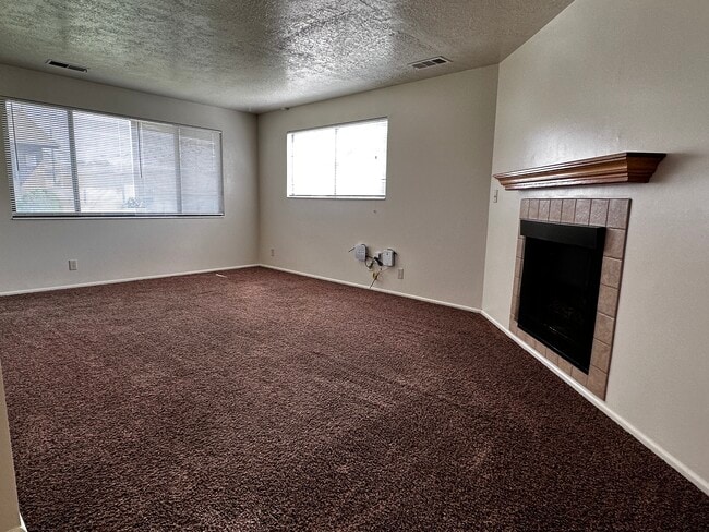 Building Photo - 5590 S 2200 W