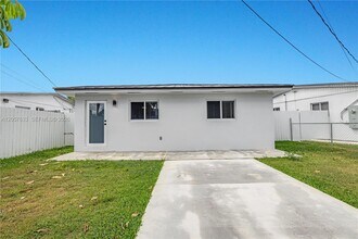 Building Photo - 10350 SW 48th St