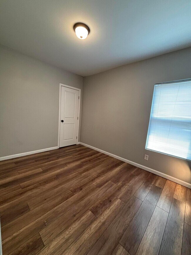 Foto del edificio - 429 Oakwood Ave