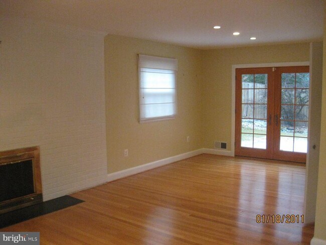 Foto del edificio - 8312 Bryant Dr