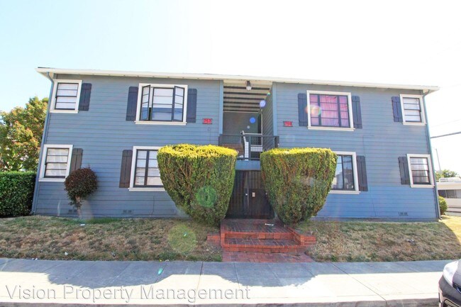 Building Photo - 755 34th St