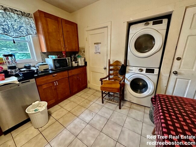 Building Photo - 17 Stratton Ter