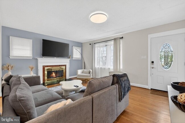 Foto del edificio - 7329 12th St NW