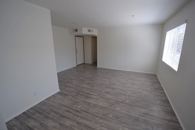 Building Photo - 5002 Tujunga Ave