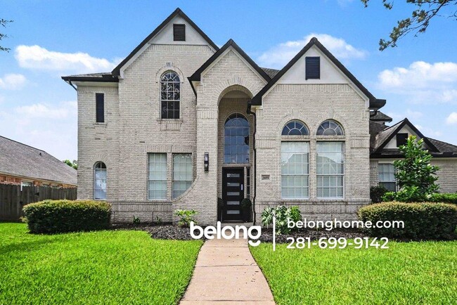 Building Photo - 2855 Everett Dr