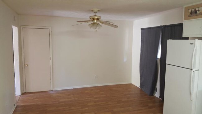 Foto del edificio - 6902 Maddox Rd