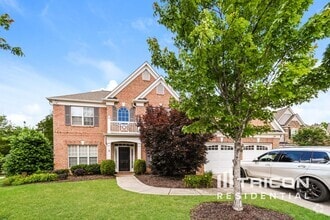 Building Photo - 9904 Silverling Dr
