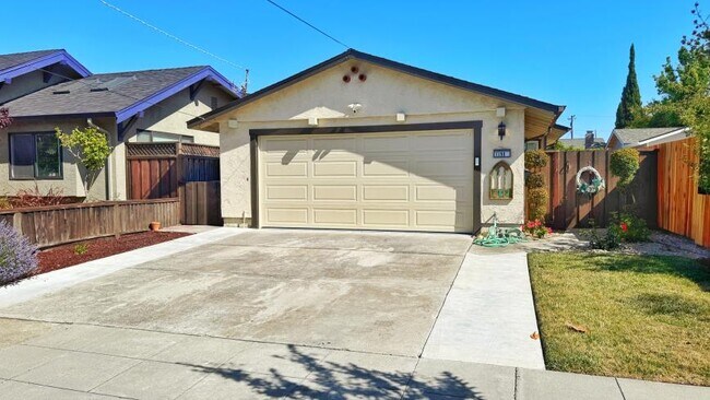 Foto del edificio - 3 bedroom in Santa Clara CA 95050
