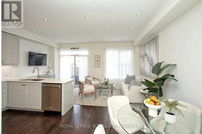 Photo du bâtiment - 16 True Blue Cres