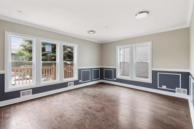 Foto del edificio - 3 bedroom in Oak Park IL 60302