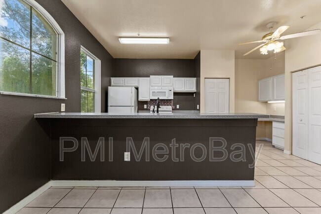 Foto del edificio - 5039 Sunridge Palms Dr