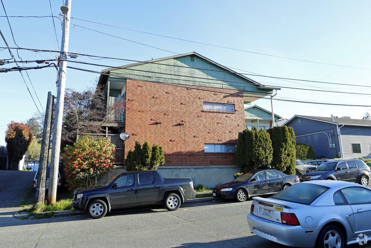 Building Photo - Juneau Apartments