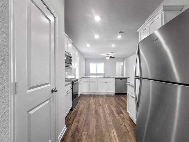 Building Photo - 7603 Thrips Ln