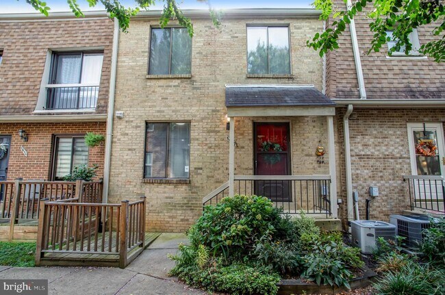 Foto del edificio - 1617 Kenwood Ave